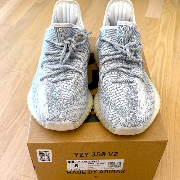 Yeezy Boost 350v2 Non Static (EF2905) size 8 US